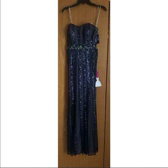 Faviana S7329 Evening Dress in Navy/Nude color w/ stones & sequences for prom - Picture 3 of 5